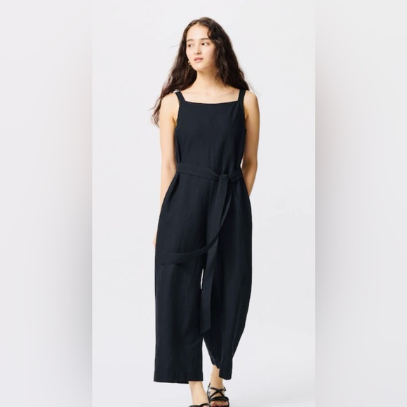 Uniqlo Black Jumpsuit linen blend size large NWOT - Picture 1 of 9